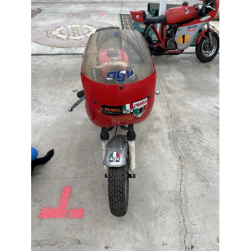 1561 - A VINTAGE MV AGUSTA MINI MOTORCYCLE, WHEEL HUB DIAMETER 22 CM, TWO EXHAUSTS