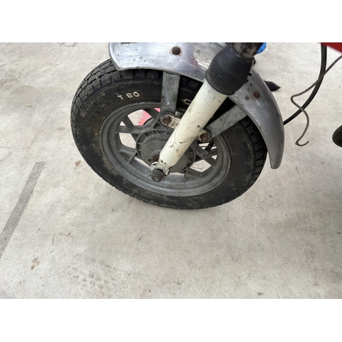 1561 - A VINTAGE MV AGUSTA MINI MOTORCYCLE, WHEEL HUB DIAMETER 22 CM, TWO EXHAUSTS