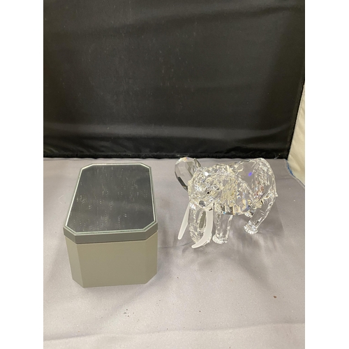 16 - A LARGE SWAROVSKI CRYSTAL ELEPHANT SIGNED ZENDRON MARTIN 1993 WITH MIRRORED PLINTH