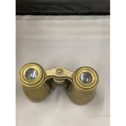 18 - A PAIR OF BRASS OPERA GLASSES, 19TH CENTURY AND INSCRIBED. THESE WERE MADE FOR HIRE IN THEATRES AND ... 