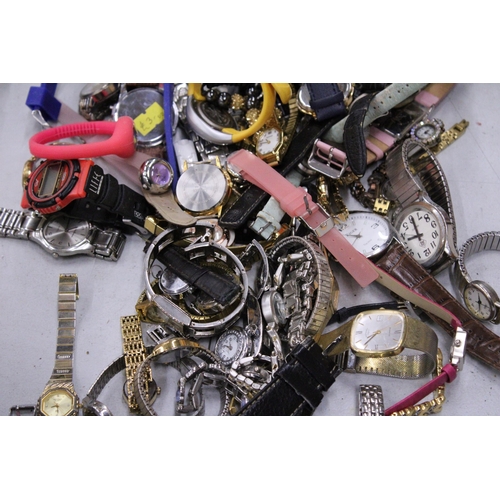 126 - A LARGE QUANTITY (100 IN TOTAL) OF MECHANICAL AND BATTERY WATCHES