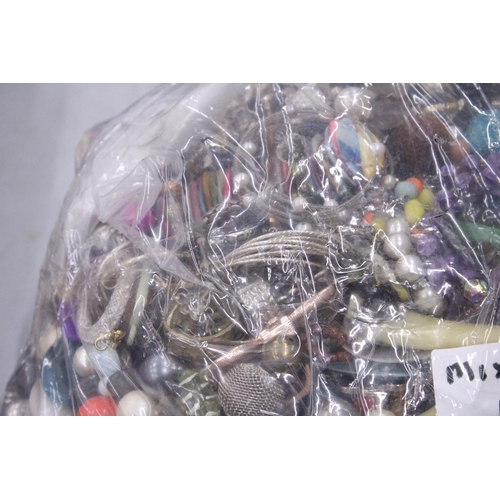 128 - 10KG OF MIXED COSTUME JEWELLERY AND BEADS