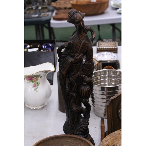 171 - A LARGE QUANTITY OF TREEN TO INCLUDE A LARGE CARVED ROOTWOOD FIGURE OF A LADY, BOOKENDS, BRUSH POTS,... 