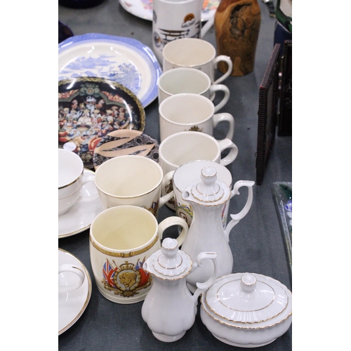 204 - A MIXED LOT OF CERAMICS, ETC TO INCLUDE, THE QUEEN'S GOLDEN JUBILEE CUPS AND SAUCERS, CABINET PLATES... 