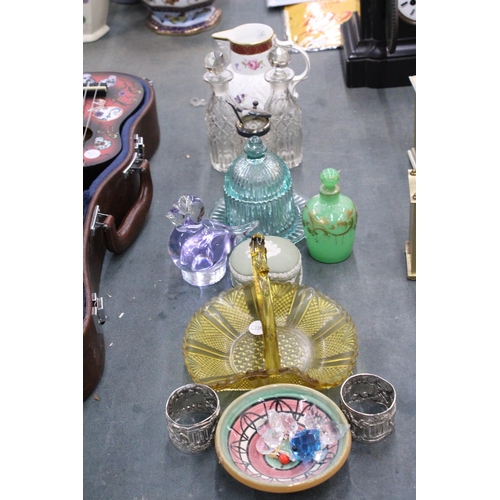 227 - A MIXED LOT TO INCLUDE A COALPORT JUG, CONDIMENT JARS, A PAIR OF NAPKIN RINGS WITH CHERUB DESIGN, SC... 