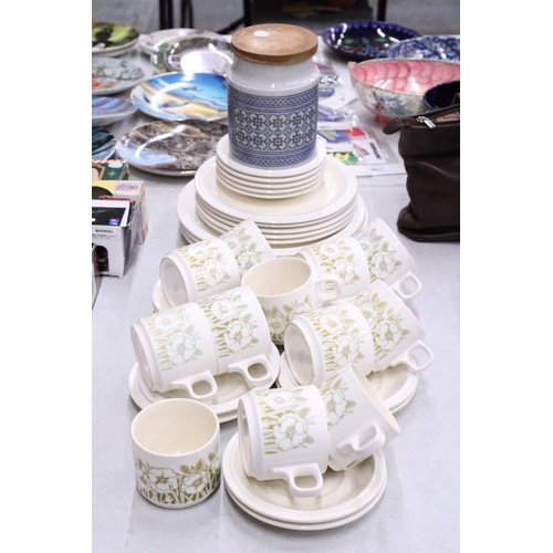 250 - A QUANTITY OF VINTAGE HORNSEA POTTERY 'FLEUR' TO INCLUDE PLATES, A STORAGE CANISTER, SUGAR BOWL, CUP... 