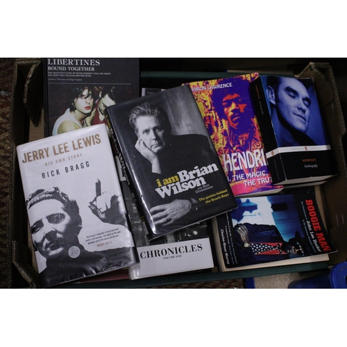 273 - A COLLECTION OF MUSIC AUTOBIOGRAPHIES TO INCLUDE JIMI HENDRIX, THE LIBERTINES, MORRISSEY, BOB DYLAN,... 