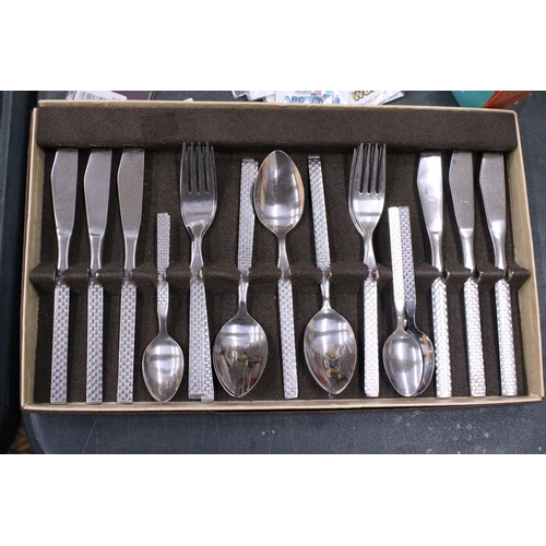 287 - A BOX OF FLATWARE