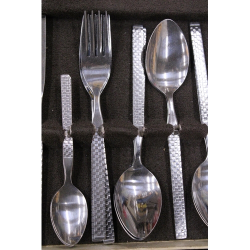 287 - A BOX OF FLATWARE