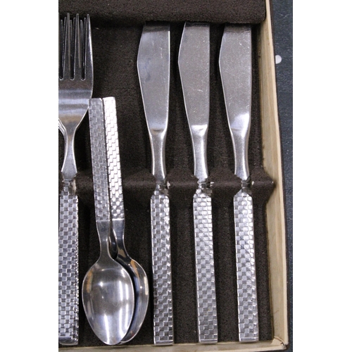 287 - A BOX OF FLATWARE