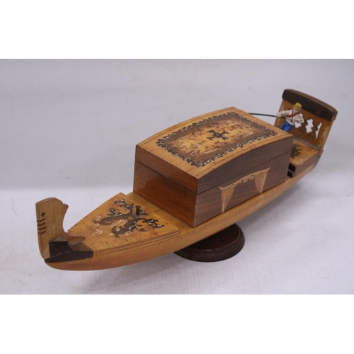 89 - A SORRENTO MARQUETRY GONDOLA MUSIC BOX - 33.5 CM (L)