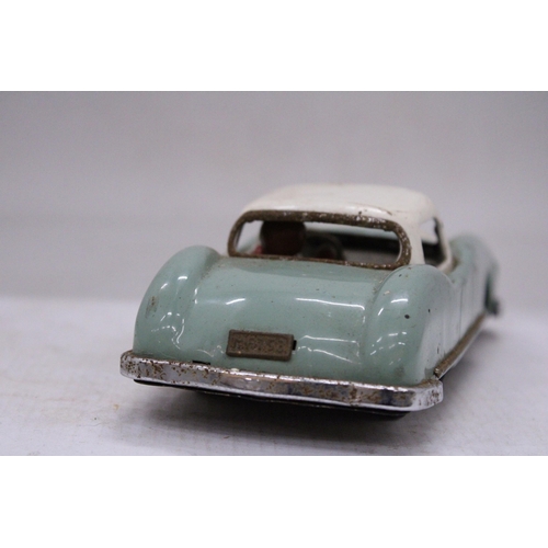 90 - A 1950'S TIN PLATE AMERICAN COUPE - 22 CM (L)