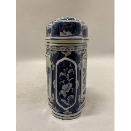 364 - A VINTAGE BLUE AND WHITE CHINESE TEA CADDY