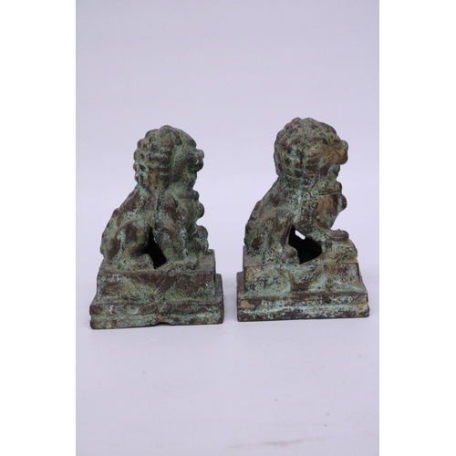 373 - A PAIR OF ANTIQUE POSSIBLY BRONZE CHINESE FOO DOG/LION BEAST STATUES