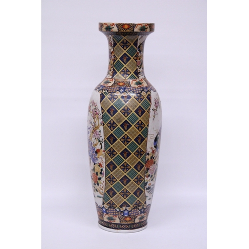 377 - A TALL VINTAGE DECORATIVE CHINESE CERAMIC VASE WITH BIRDS, PEONY AND BLOSSOM DETAIL - APPROX 60 CM