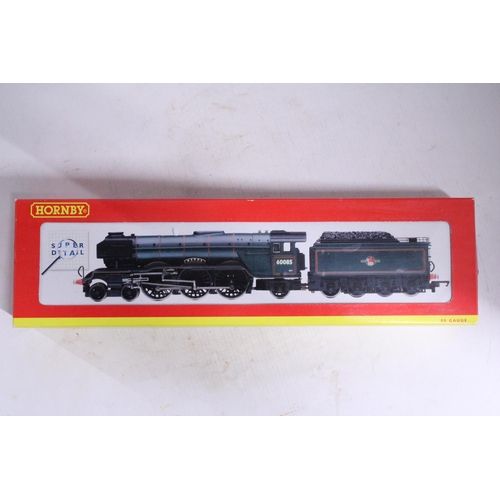 319 - A HORNBY OO GAUGE BR 4-6-2 CLASS A3 LOCOMOTIVE '60085 MANNA' MODEL NO. R2152 - AS NEW IN BOX