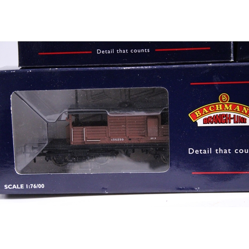 328 - FOUR BACHMANN OO GAUGE ROLLING STOCK WAGONS TO INCLUDE 37-175 7 PLANK WAGON WITH COKE RAIL 'BR(PO)',... 