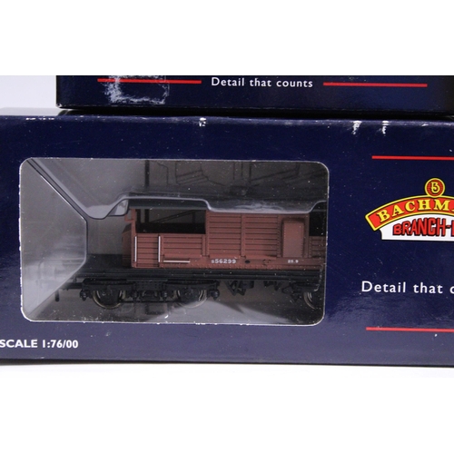 329 - FOUR BACHMANN OO GAUGE ROLLING STOCK WAGONS TO INCLUDE 377-252 16 TON STEEL MINERAL WAGON ZHV/OLIVE ... 