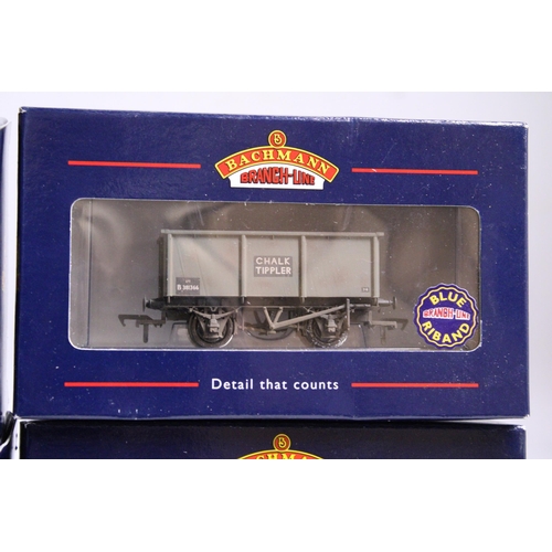 330 - FOUR BACHMANN OO GAUGE ROLLING STOCK WAGONS TO INCLUDE 37-175 7 PLANK WAGON WITH COKE RAIL 'BR(PO)',... 