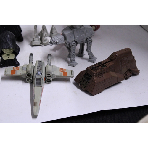 335 - NINE VARIOUS STAR WARS MODELS AND FIGURES