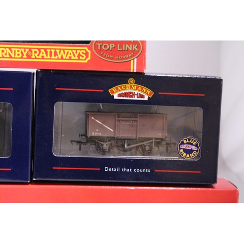 338 - TWO HORNBY AND TWO BACHMANN OO GAUGE ROLLING STOCK WAGONS TO INCLUDE R6115 3 PIECE WAGON PACK 'NATHA... 