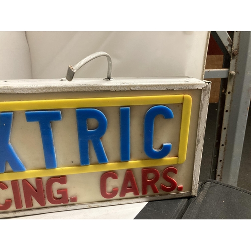 417 - A SCALEXTRIC MODEL RACING CARS ILLUMINATED SIGN 
L=76CM H=10CM D=24CM