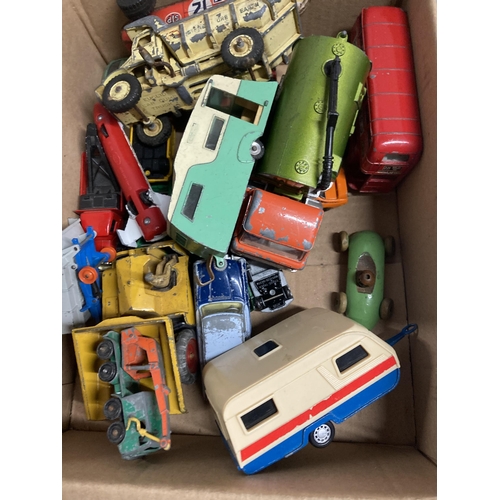 426 - A QUANTITY OF PLAY WORN VEHICLES TO INCLUDE CACRVANS,CARS,TRUCKS ETC - DINKY,CORGI ETC