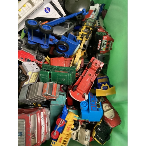 427 - A LARGE COLLECTION OF PLAY WORN VEHICLES TO INCLUDE CARS,VANS,UTILITY VEHICLES ETC.