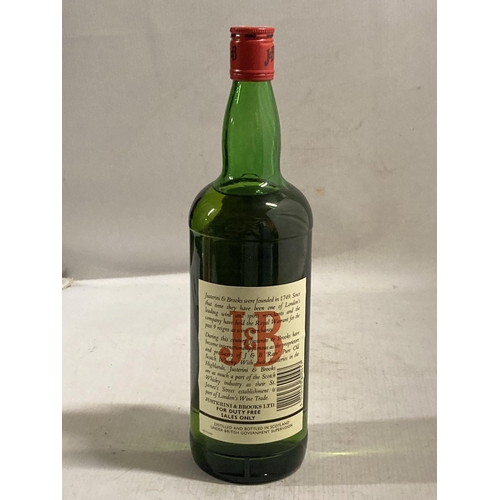 308 - A RARE BOTTLE OF J & B BLENDED SCOTCH WHISKY - 1 LITRE