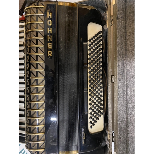 45A - A VINTAGE HOHNER ATLANTIC PIANO ACCORDIAN IN A CASE