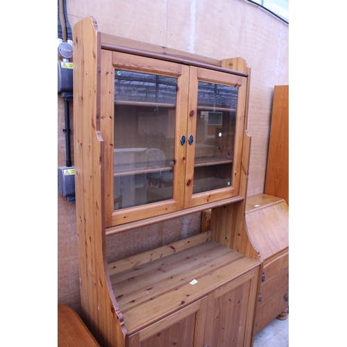 3034 - A PINE DRESSER