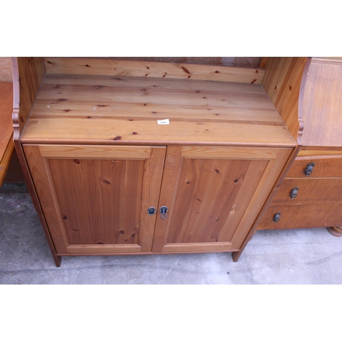 3034 - A PINE DRESSER