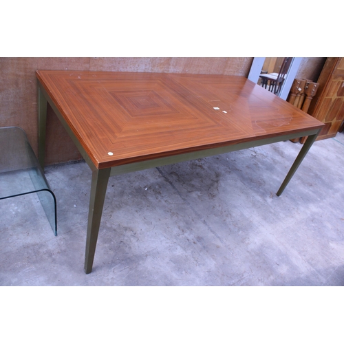 3043 - A HARDWOOD WORK/OFFICE TABLE ON METALWARE LEGS AND FRAME, 71