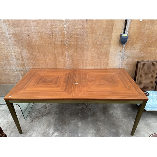 3043 - A HARDWOOD WORK/OFFICE TABLE ON METALWARE LEGS AND FRAME, 71