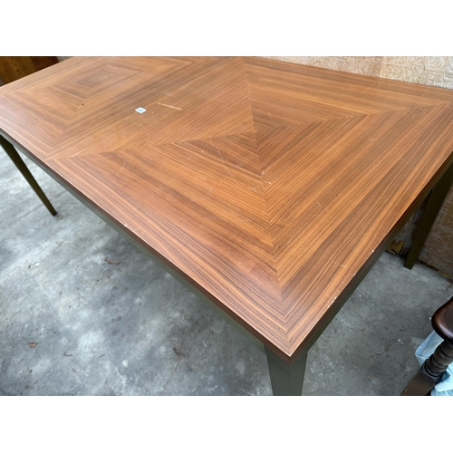 3043 - A HARDWOOD WORK/OFFICE TABLE ON METALWARE LEGS AND FRAME, 71