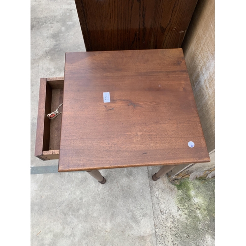 3122 - A SMALL MAHOGANY OCCASSIONAL TABLE ON TURNED LEGS WITH SINGLE DRAWER 15.5