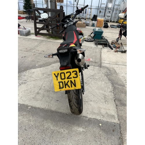 169 - A 2023 APRILIA 125 MOTORCYCLE, REGISTRATION YO23 DKN, WITH V5C AND TWO KEYS - BELIEVED IN WORKING OR... 