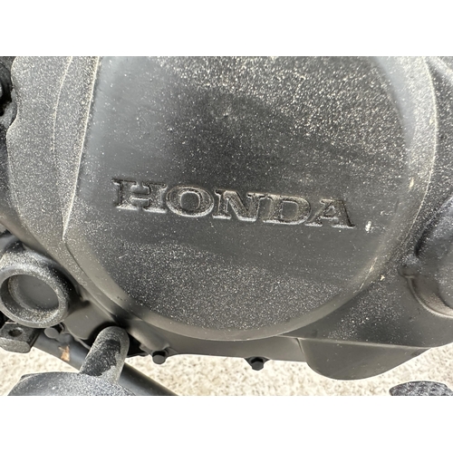 170 - A VINTAGE 1978 HONDA 125 MOTORCYCLE WITH MILITARY STYLE DECALS, WITH V5C, NO KEYS - BELIEVED IN WORK... 