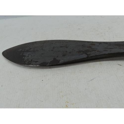 333 - AN UNUSUAL VINTAGE PALM SHAPED KNIFE, 24.5CM BLADE, WOODEN GRIP, LENGTH 39CM