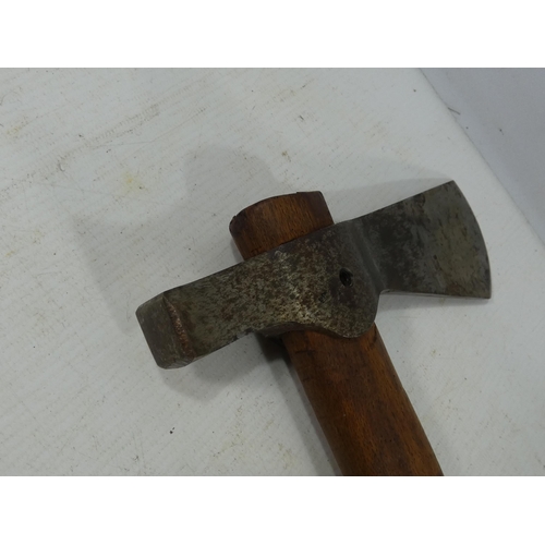 334 - A VINTAGE BOARDING TYPE AXE, LENGTH 44CM