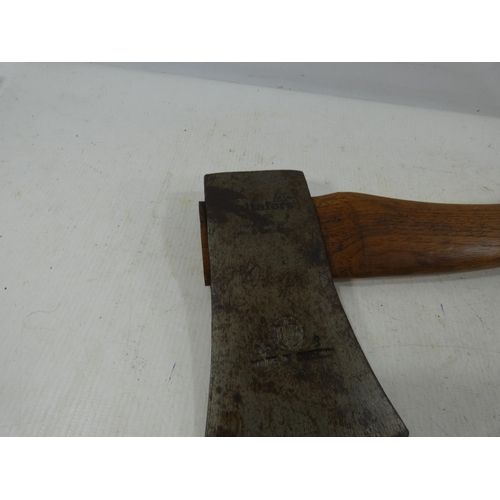 339 - A LARGE VINTAGE HAND AXE, LENGTH 52CM