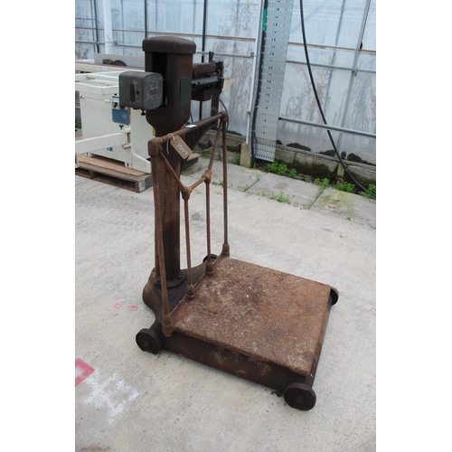 102 - VINTAGE PLATFORM SCALES IN GOOD ORDER + VAT