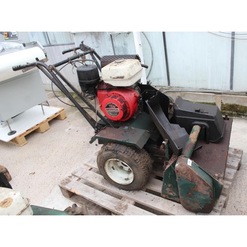 129 - CONDOR SINGLE BLADE MOWER WITH HONDA ENGINE HYDROSTATIC NO  VAT