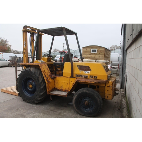 201 - SANDERSON SB 45-M FORK LIFT OES726M 1974 4 TONNE WITH A 3 CYLINDER PERKINS ENGINE  SERIAL NUMBER 740... 