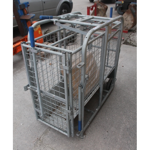 235 - AN IAE GALVANISED SHEEP/PIG WEIGHING CRATE NEVER BEEN USED AND SCALE FACE STILL BOXED +VAT