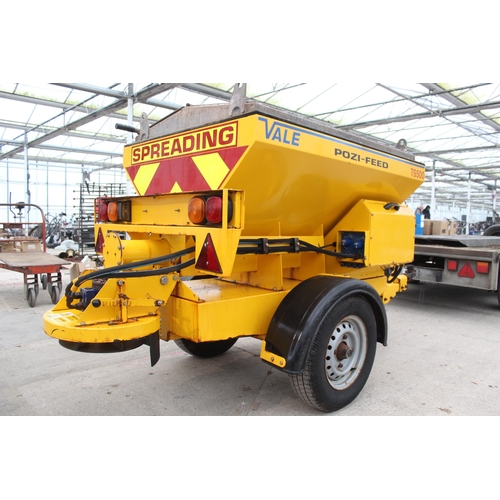 296 - A VALE TS500 POZI-FE TRAILED SINGLE AXLE SALT SPREADER BELIEVED IN GOOD WORKING ORDER BUT NO WARRANT... 