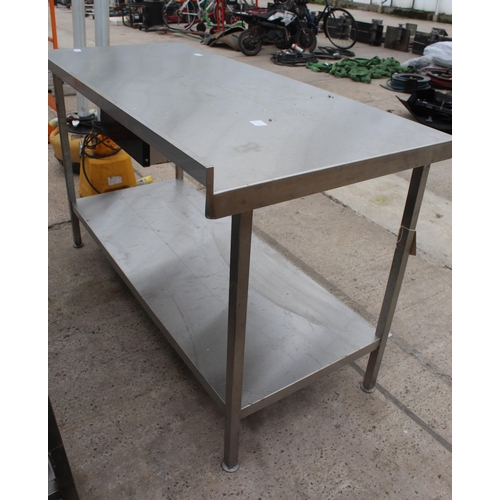 576 - S/S TABLE NO VAT