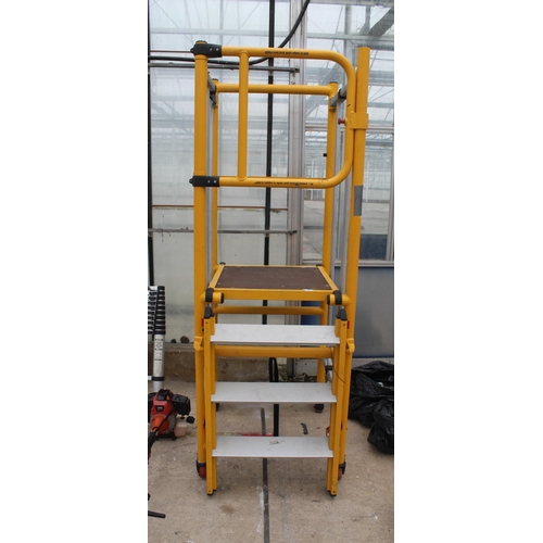 66 - PLATFORM STAND  PLUS VAT