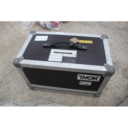 672 - FLIGHT CASE 29 X 51 X 32  +VAT