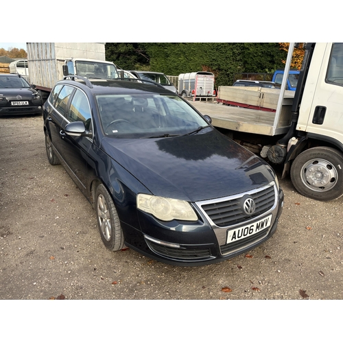 180 - VOLKSWAGON PASSAT AU06MWV FIRST REG 1/04/06 NO MOT SOLD FOR SPARES OR REPAIRS THE BRAKES NEED ATTENT... 